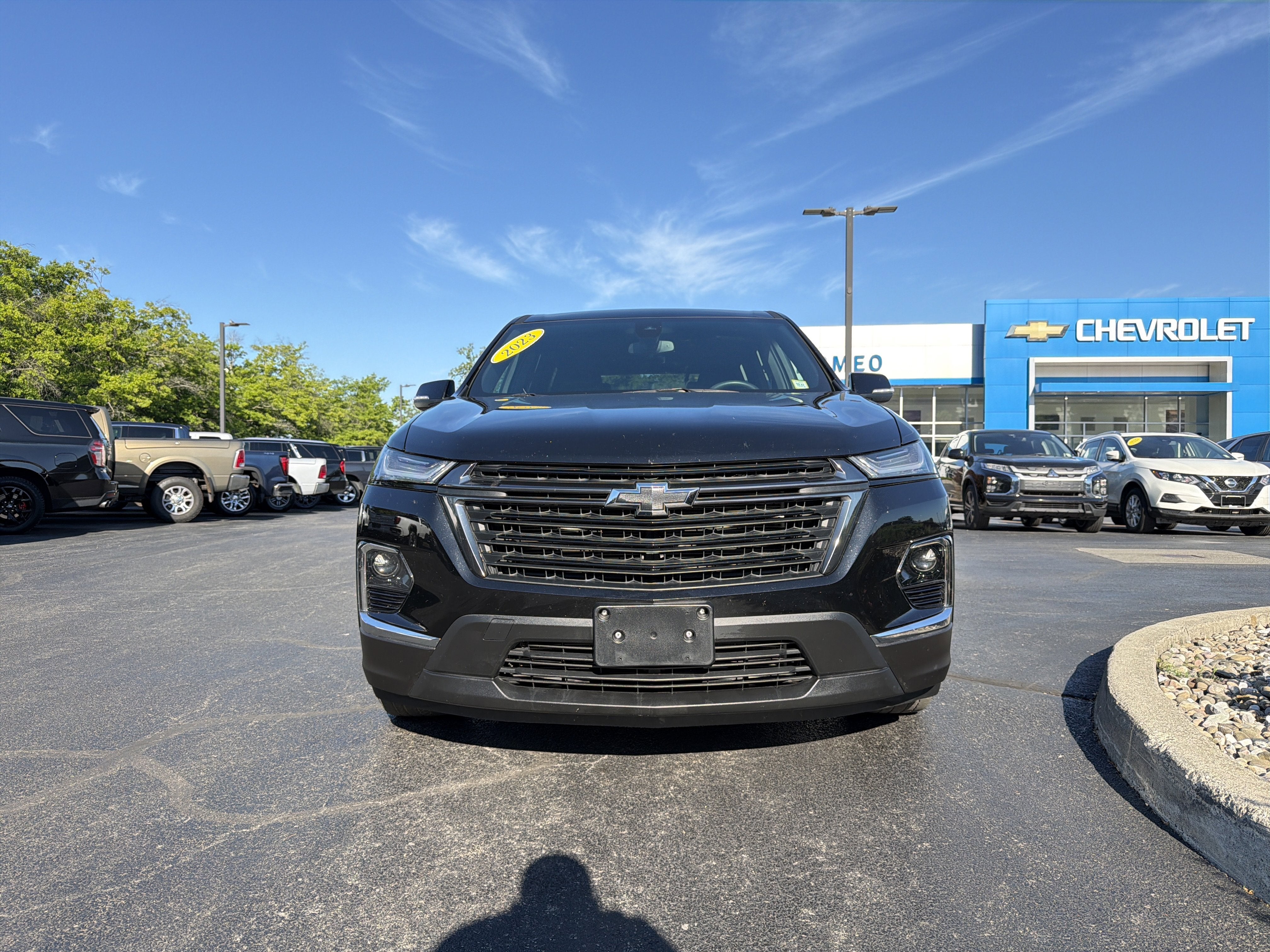 2023 Chevrolet Traverse — side profile view
