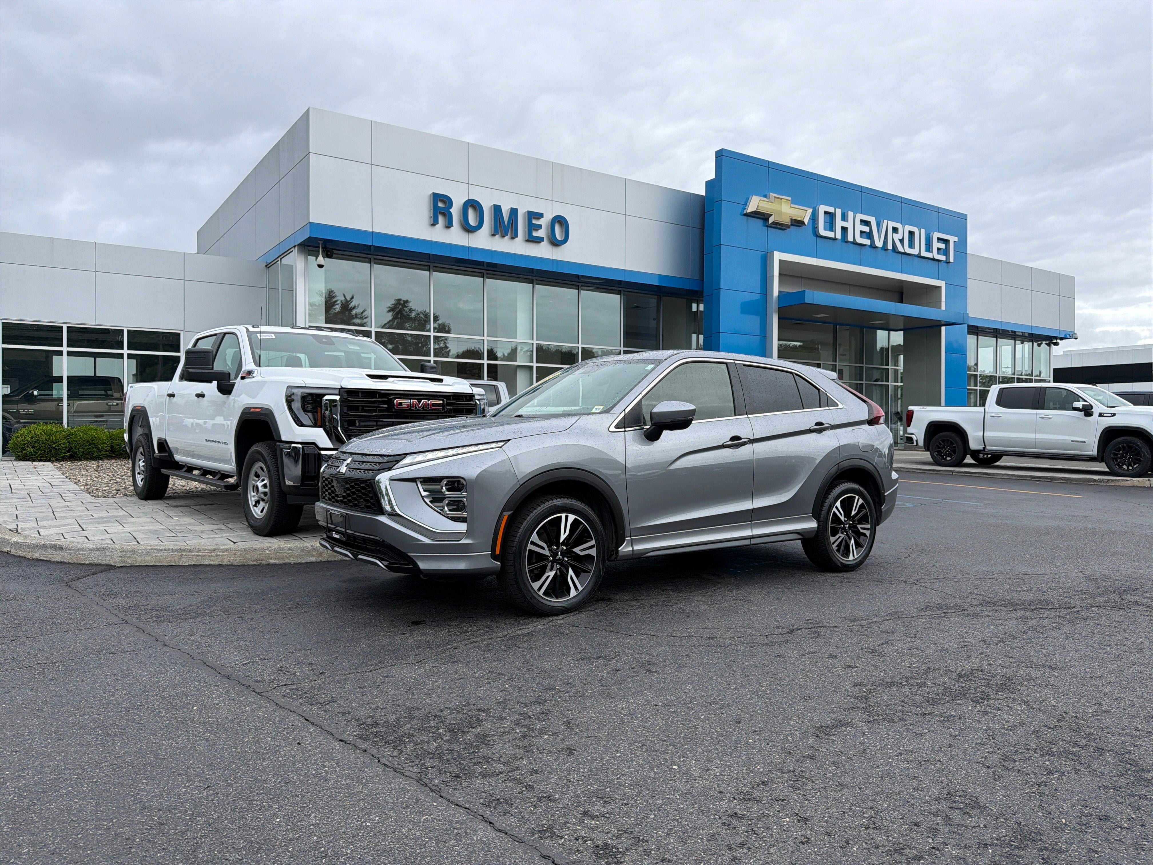 2023 Mitsubishi Eclipse Cross SEL S-AWC in Gray — front three-quarter view